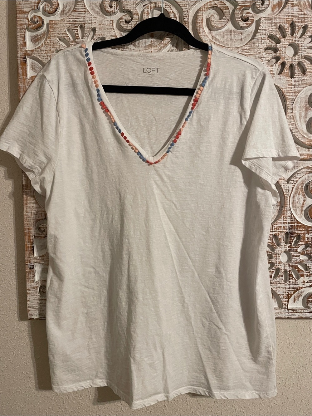 LOFT White V-Neck Short Sleeve Tee with Coral and Blue Bead Trim